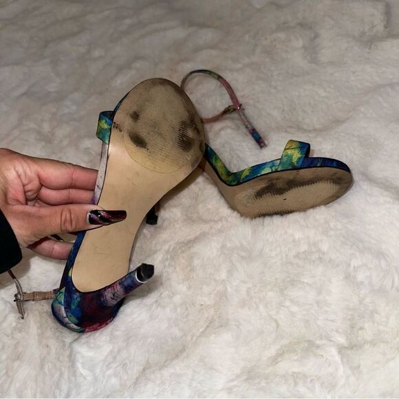 Steve Madden size 6 tie-dye strap heels - Picture 12 of 15